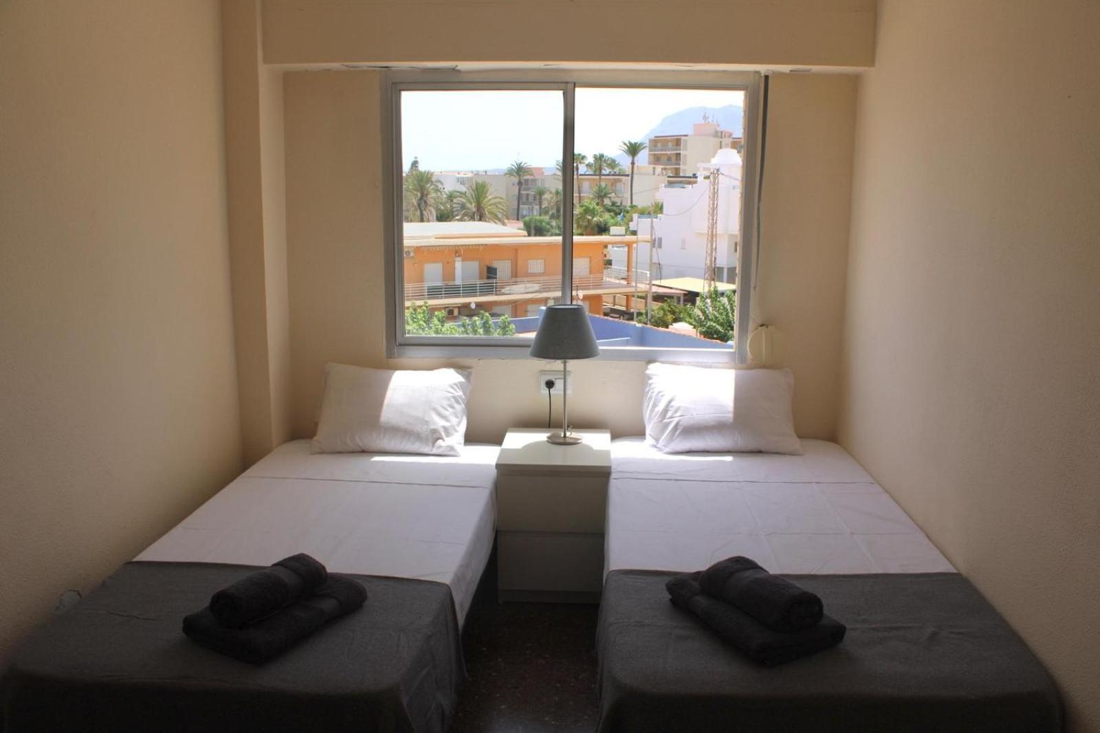 Urbanizacion La Naranja Apartment *